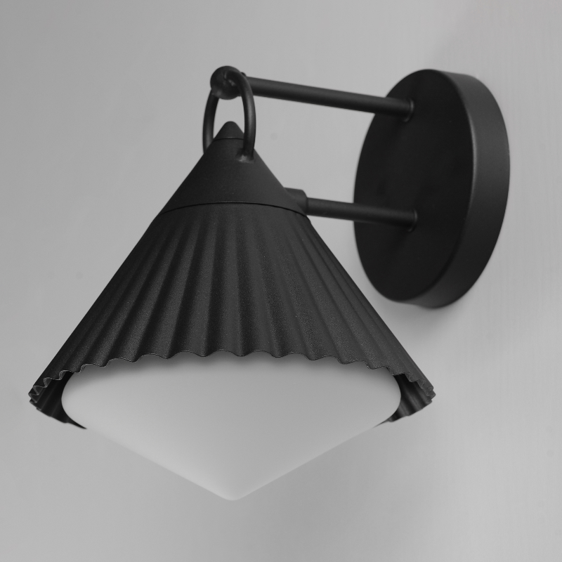 Maxim 35132 Odette 1-lt 10" Tall Outdoor Wall Sconce