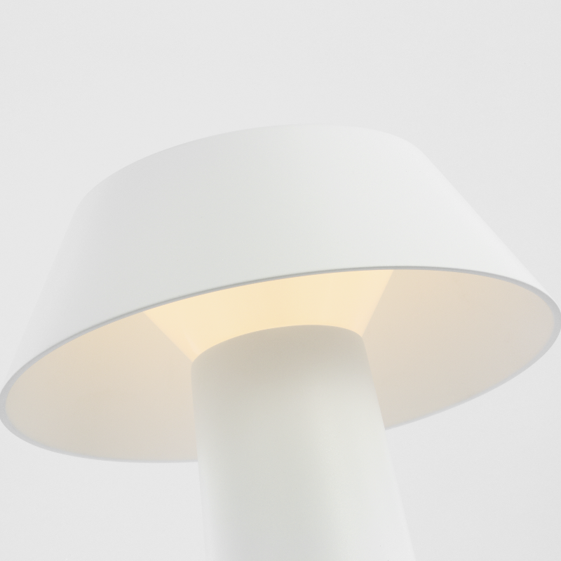 Visual Comfort SLTB25727 Sesa 1-lt 8" Tall LED Table Lamp - Matte White