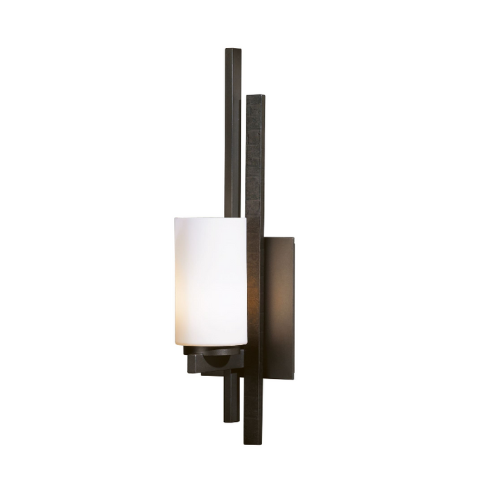 Hubbardton Forge 206301 Ondrian 1-lt 17" Tall Wall Sconce
