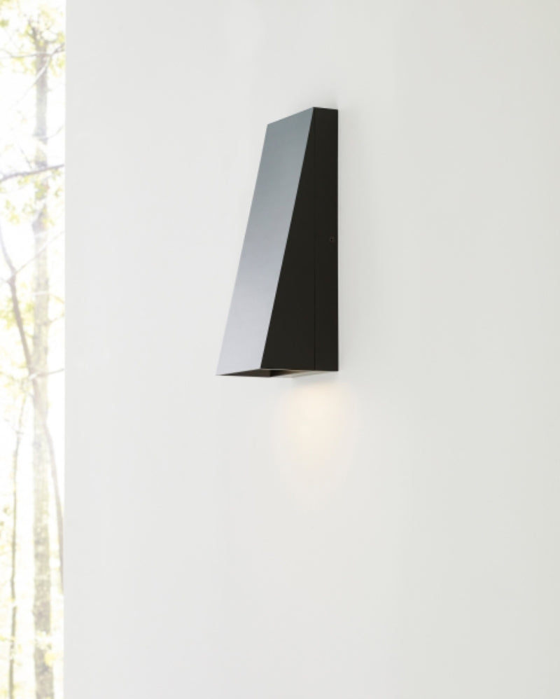 Visual Comfort 700OWPIT12 Pitch 12 1-lt 12" Tall LED Indoor/Outdoor Wall Sconce
