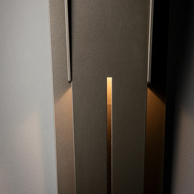 Hubbardton Forge 302024 Linea 1-lt 22" Tall LED Outdoor Small Wall Sconce