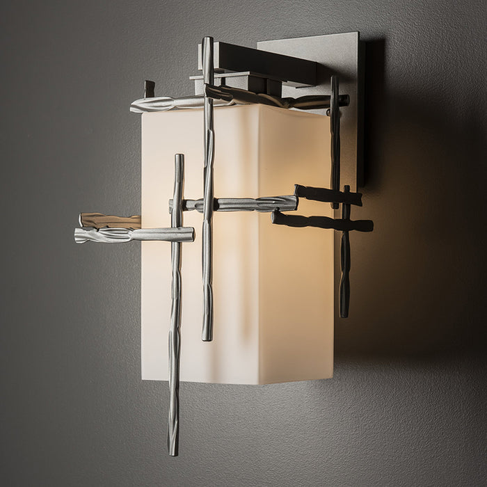 Hubbardton Forge 302581 Tura 1-lt 16" Tall Outdoor Sconce