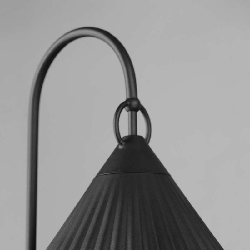 Maxim 35139 Odette 1-lt 28" Tall LED Garden Light