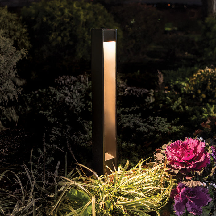 WAC 6651 Gate 1-lt 27" Tall LED Bollard