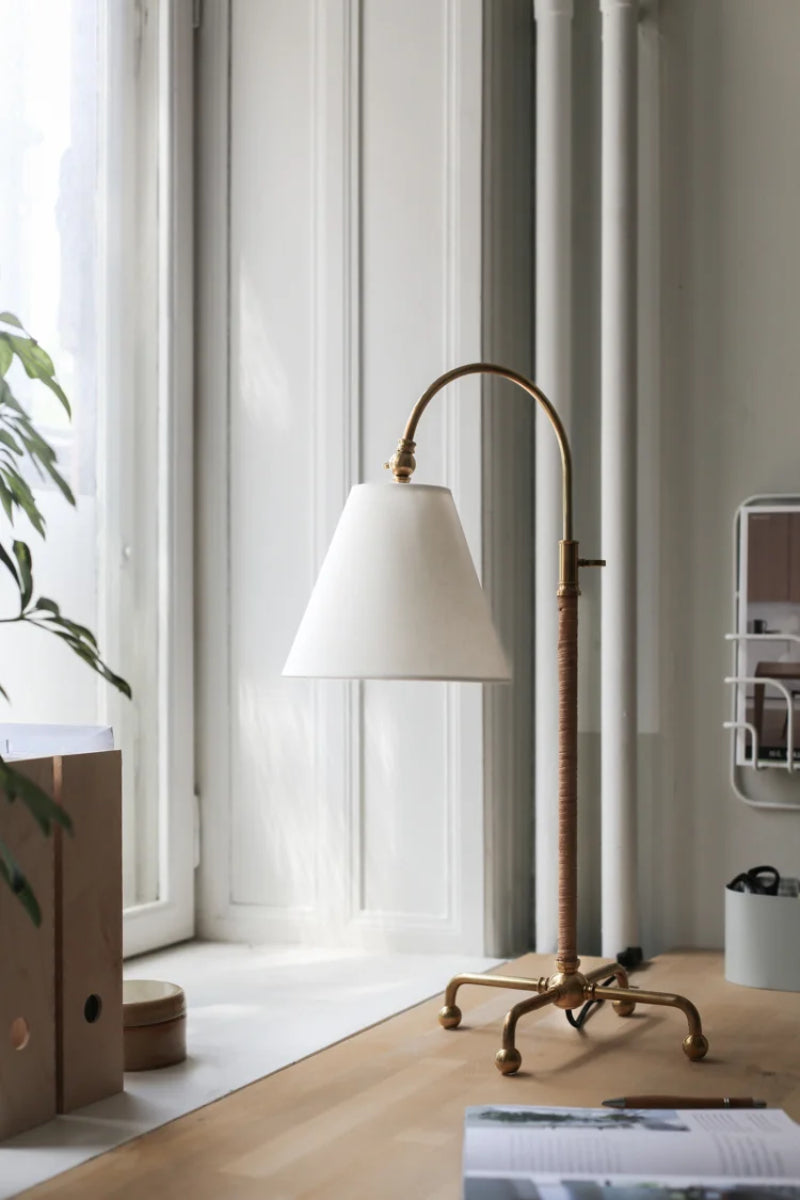 Hudson Valley MDSL502 Curves No.1 1-lt 31" Tall Table Lamp