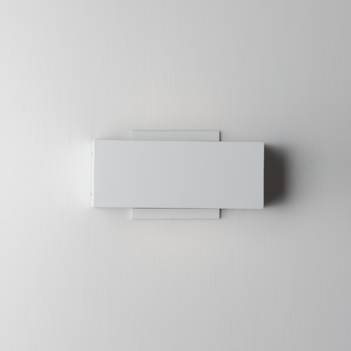 ET2 E23219 Blok 2-lt 9" LED Outdoor Wall Sconce - White
