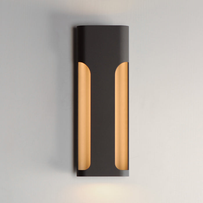 ET2 E30214 Maglev 1-lt 18" Tall LED Outdoor Wall Sconce