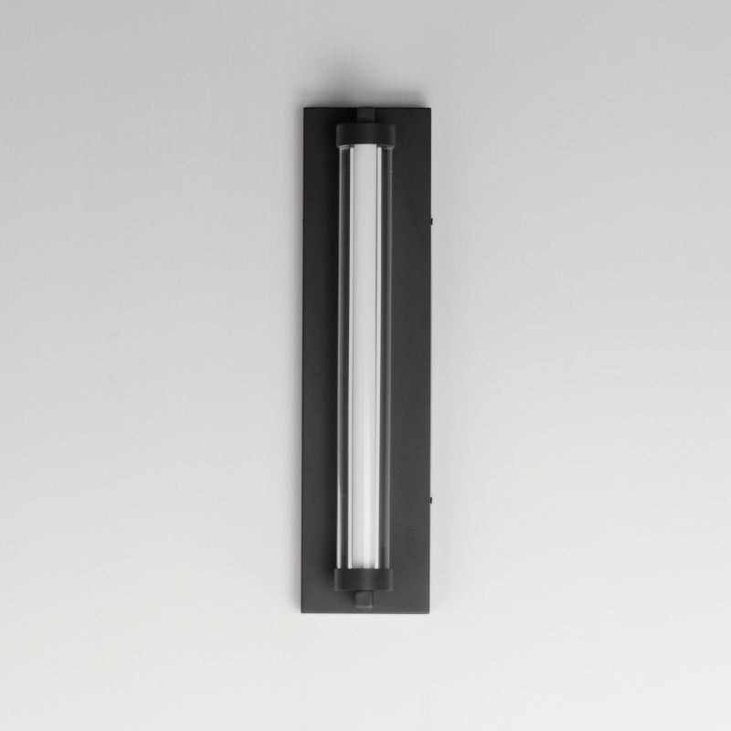 ET2 E30252 Fuse 1-lt 18" LED Outdoor Wall Sconce