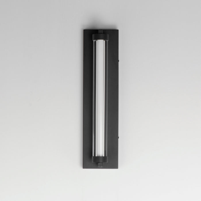 ET2 E30252 Fuse 1-lt 18" LED Outdoor Wall Sconce