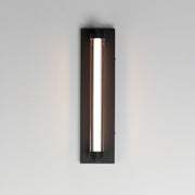 ET2 E30252 Fuse 1-lt 18" LED Outdoor Wall Sconce