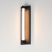 ET2 E30252 Fuse 1-lt 18" LED Outdoor Wall Sconce