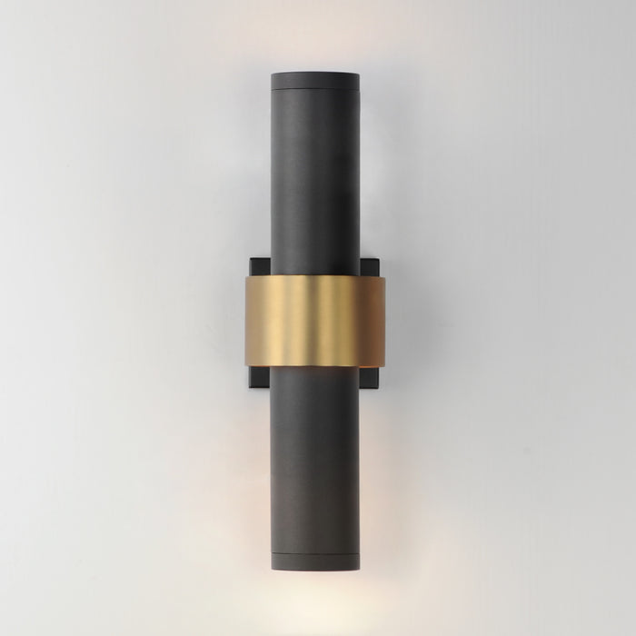 ET2 E34756 Reveal 3-lt 18" Tall LED Outdoor Wall Sconce