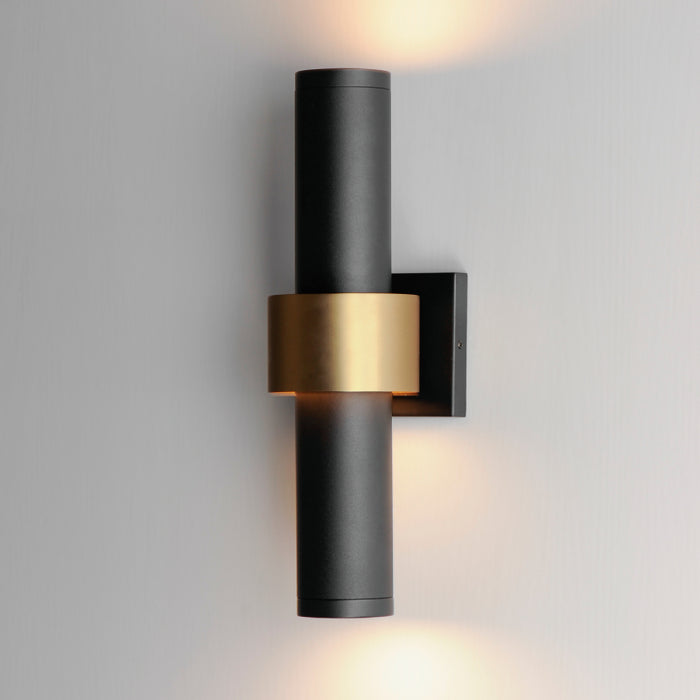 ET2 E34756 Reveal 3-lt 18" Tall LED Outdoor Wall Sconce