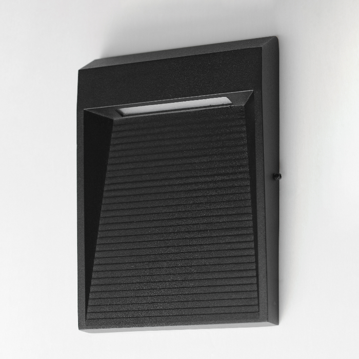 ET2 E41554 Steppes 1-lt 7" Tall LED Outdoor Wall Sconce - Black