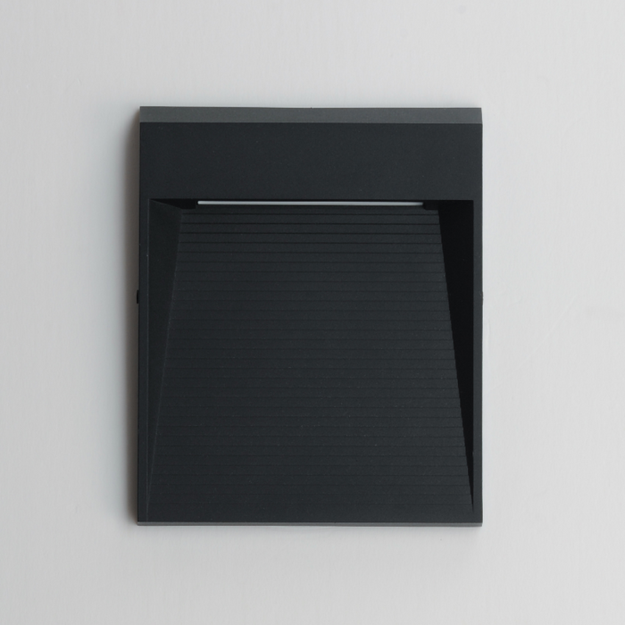 ET2 E41556 Steps 1-lt 10" Tall LED Outdoor Wall Sconce - Black