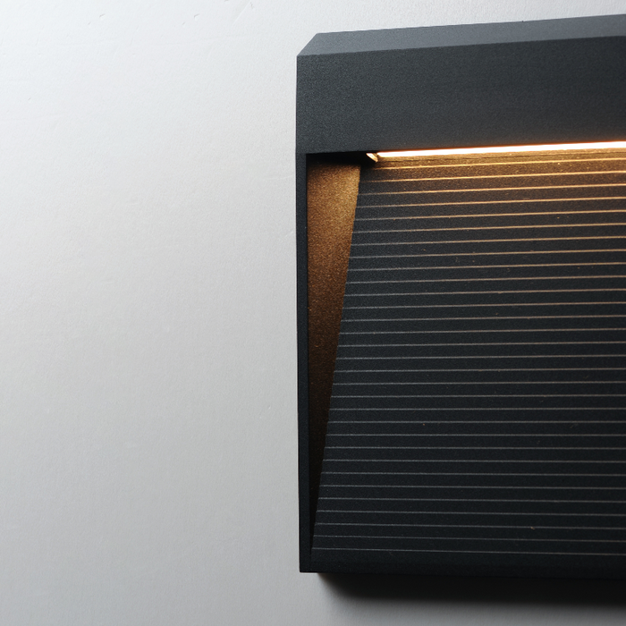 ET2 E41556 Steps 1-lt 10" Tall LED Outdoor Wall Sconce