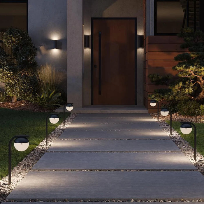 Hinkley 15513-LL Realm 1-lt 22" Tall LED Path Light