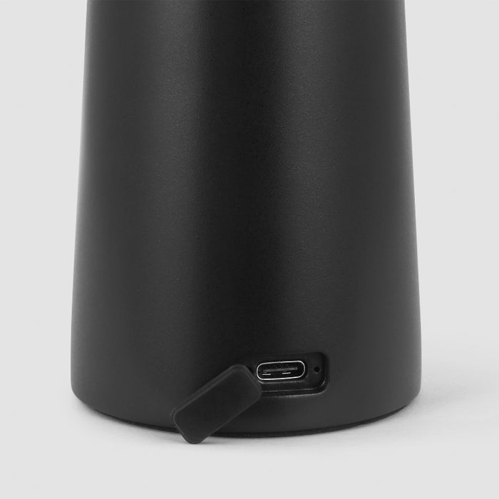 Visual Comfort SLTB25727 Sesa 1-lt 8" Tall LED Table Lamp