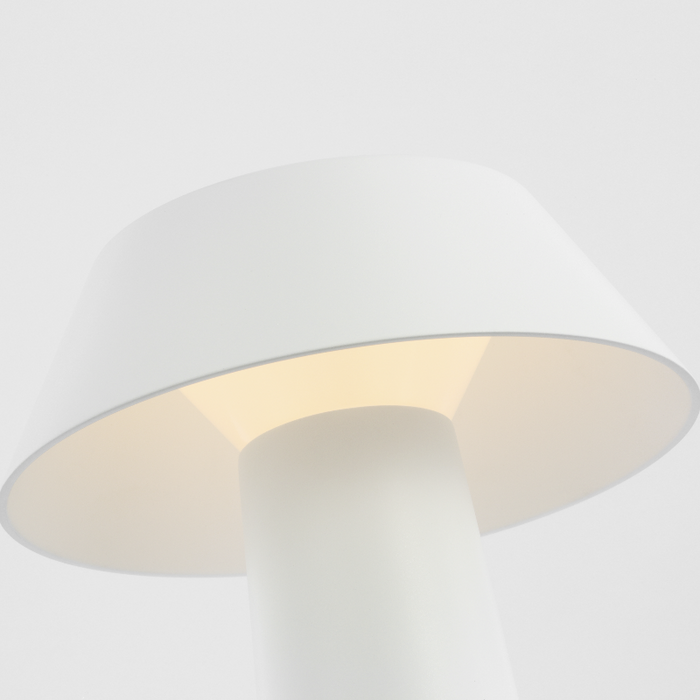 Visual Comfort SLTB25727 Sesa 1-lt 8" Tall LED Table Lamp
