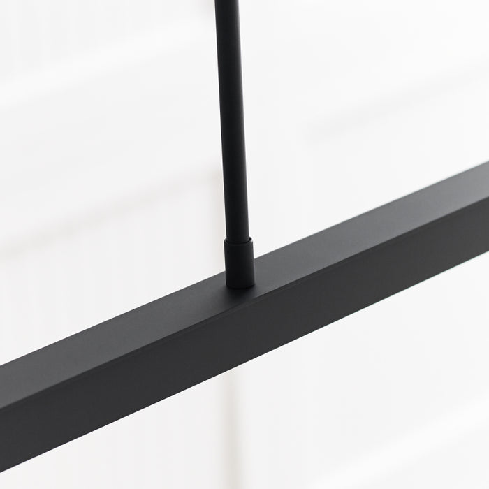 Visual Comfort 700LSSTG72 Stagger 1-lt 72" LED Linear Suspension