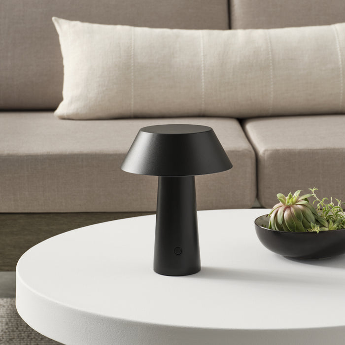 Visual Comfort SLTB25727 Sesa 1-lt 8" Tall LED Table Lamp