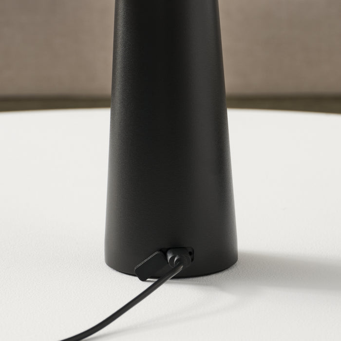 Visual Comfort SLTB25727 Sesa 1-lt 8" Tall LED Table Lamp