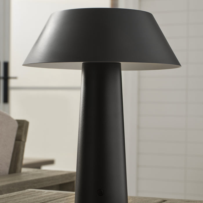 Visual Comfort SLTB56927 Sesa 1-lt 13" Tall LED Table Lamp - Black