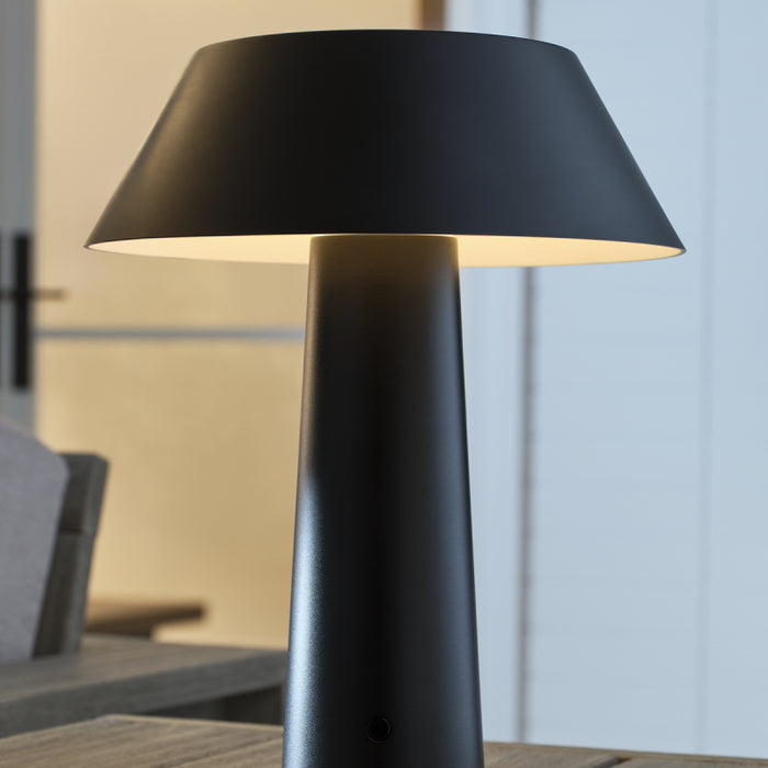 Visual Comfort SLTB56927 Sesa 1-lt 13" Tall LED Table Lamp - Black