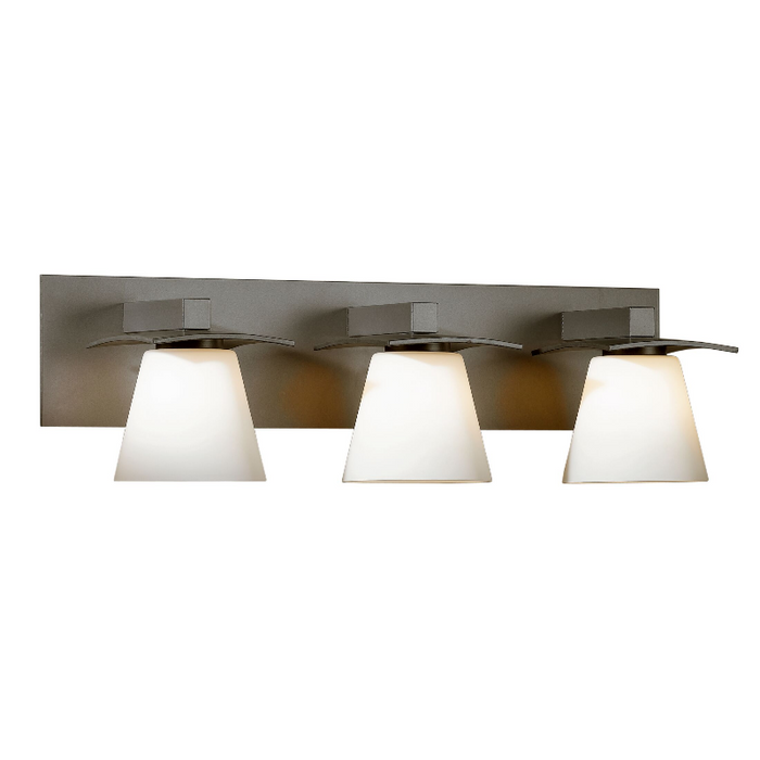 Hubbardton Forge 206603 Wren 3-lt 24" Wall Sconce