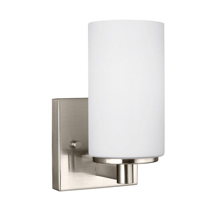 Sea Gull 4139101 Hettinger 1-lt 8" Tall Bath Sconce