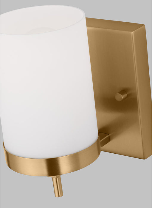 Sea Gull 4190301 Zire 1-lt 8" Tall Bath Sconce