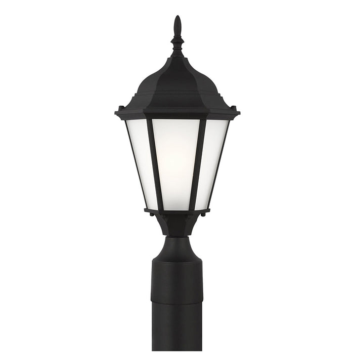 82941 Bakersville 1-lt 18" Tall Outdoor Post Lantern, Satin Etched Glass