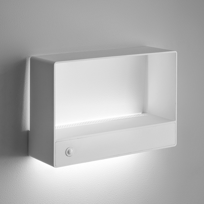 Bover Kira A/01 1-lt 10" LED Wall Sconce