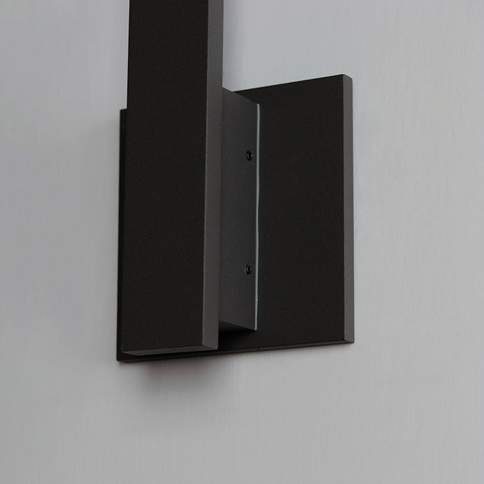 ET2 E41342 Alumilux Line 1-lt 18" Tall LED Outdoor Wall Sconce