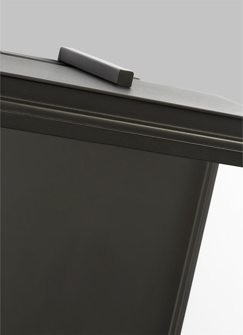 Visual Comfort LO1021 Edgar 1-lt 29" Tall Outdoor Wall Lantern